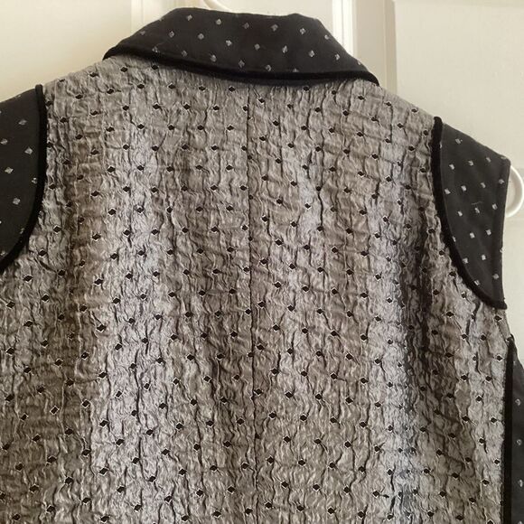 EUC Coldwater Creek Brand Women’s Size Medium Black Vest - Picture 4 of 8